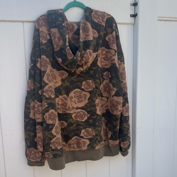 We The Free It’s a Vibe Printed Hoodie - Picture 7 of 7